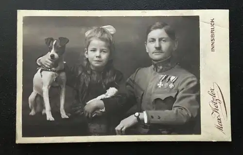 Foto Soldat Uniform Kind Hund - Max Ketzler Innsbruck ca.6,4x10,3cm 400685 TH