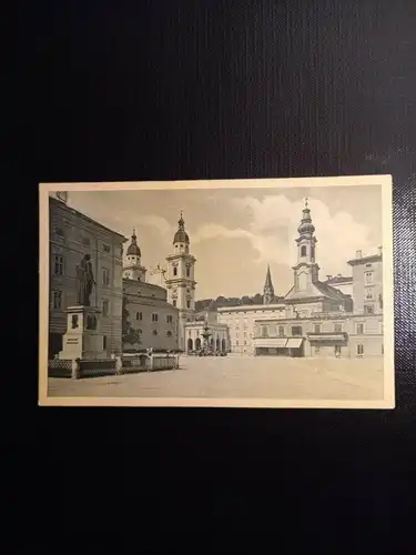 Salzburg, Mozartdenkmal u.Residenzplatz 402269 gr