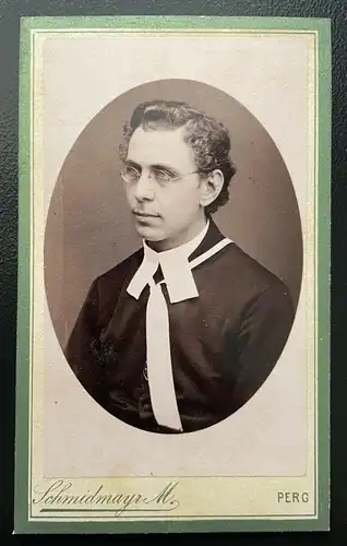Foto Porträt Geistlicher Talar Kollar Brille Schmidmayr Perg ca10,8x6cm 400647TH