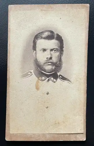 Foto Porträt Soldat Uniform Bart Kragen A.Hofer Olmütz ca.10,2x6,1cm 400616 TH