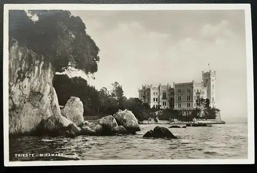 Trieste Triest Miramar Schloss Klippe Bucht Hafen Gebäude Turm Italien 400619 A