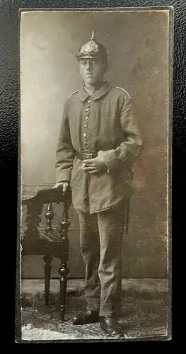 Foto Porträt Soldat Uniform Pickelhaube Stuhl ca.10,8x5cm 402416 TH