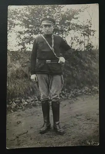Porträt Soldat Uniform Schirmmütze Stiefel Gürtel Militär Krieg 402443