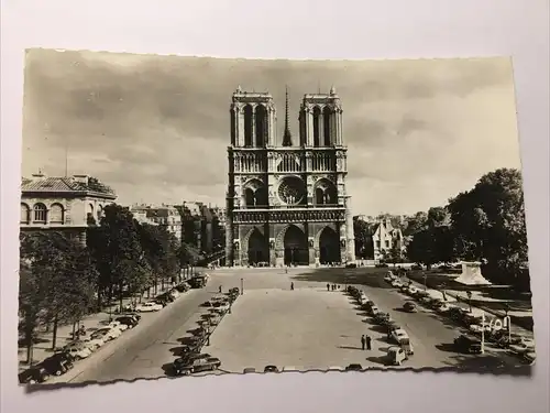 Paris 656