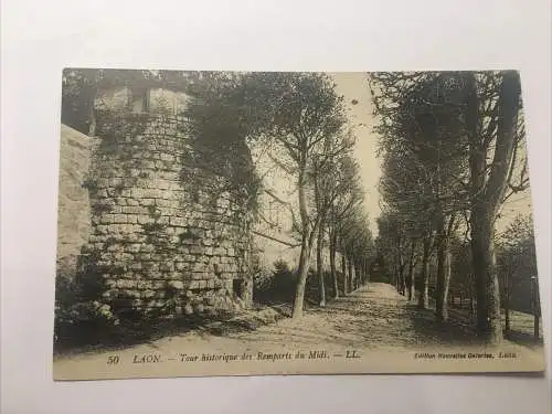 Laon- Tour historique des Remparis du Midi 565