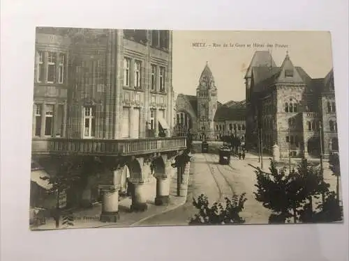 Metz. - Rue de la Gare et Hôtel des Postes. 529.