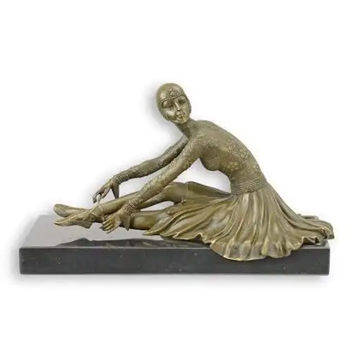 Bronze Skulptur auf Marmor Tanara Tänzerin sitzend H 16,5 L 14,2 NLDC-15