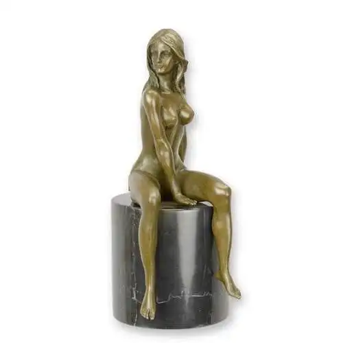 Bronze Skulptur auf Marmor Block Frau Akt sitzend H 27,3 L 11 NLKF-46