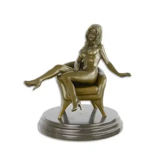 Bronze Skulptur auf Marmor Block Frau Akt sitzend H 19,9 L 18,6 NLEC-17