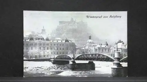 Salzburg Carolinenbrücke Nonnberg und Festung Hohensalzburg Winter JW165830
