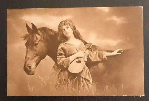 Künstlerkarte Frau Mit Pferd Und Mandoline 600612A Gr