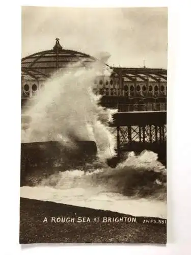 Brighton - A Rough Sea at Brighton - Stürmische See - England 40234 TH