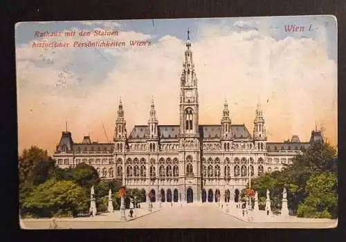 Wien Rathaus Mit Statuen 30087 gr I