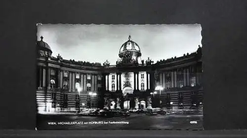 Michaelerplatz mit Hofburg bei Festbeleuchtung Wien 600570A jw J