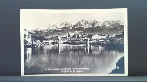 Grenoble Pont de la Porte de France Le Quai et les Alpes JW 650474 C