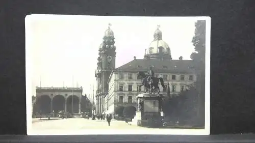 München Odeonsplatz 40106 jw J