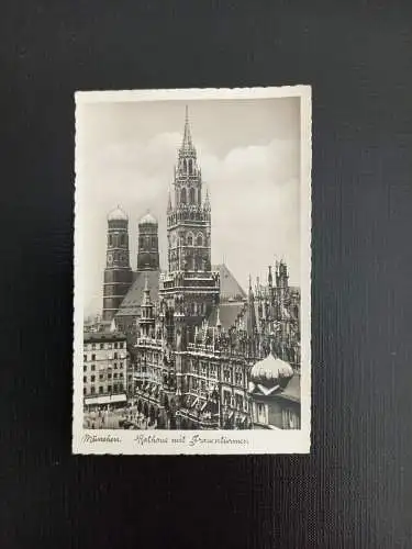 München Rathaus mit Frauentürmen 402736 gr C