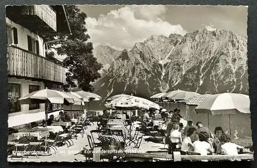 Kranzberghaus Karwendlspitzen Gebirge Gastgarten Bayern Deutschland 410142 TH C