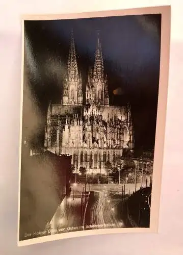 AK, Kölner Dom im Scheinwerferlicht (40064 BW)