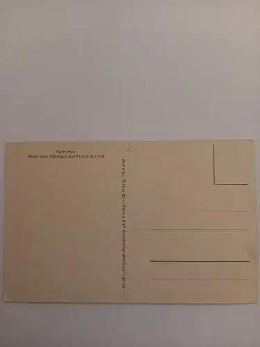 München Blick auf die Frauenkirche 688