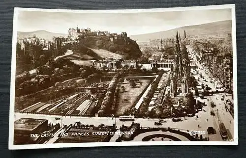 The Castle & Princess Street Edinburgh Burg Stadt Strasse Schottland GB 401027 A