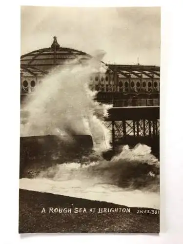 Brighton - A Rough Sea at Brighton - Stürmische See - England 40234 TH