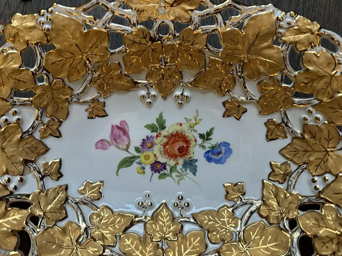 Meissen Prunkschale 32 x 21.5  Prunkvergoldung Blumen Porzellan Prunkteller 2