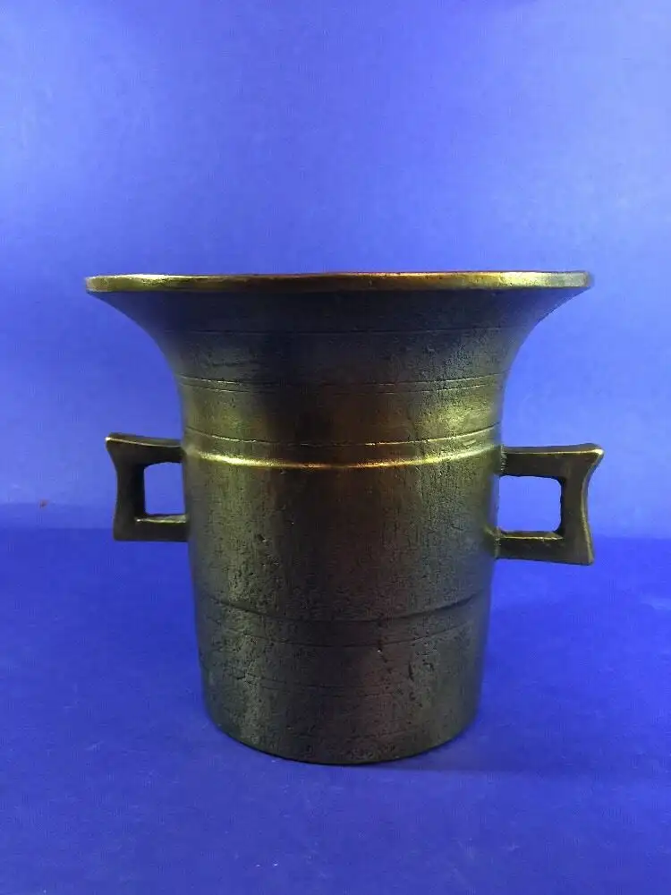 Mörser mit Pistill 13 cm hoch 18 Pistill 24.5 cm Jhdt. ????? 1