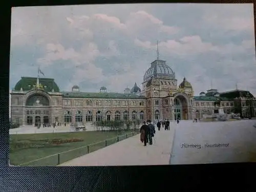 Nürnberg Hauptbahnhof Industriezeitalter Wiese Blumen Denkmal 402585 WM F