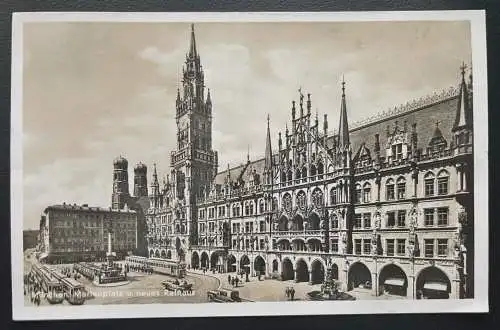München Marienplatz Neues Rathaus Stadt Turm Bayern Deutschland 600142A TH D