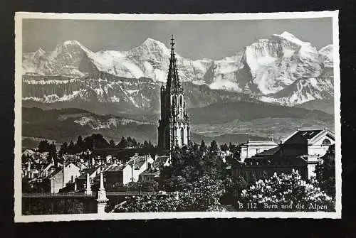Bern und die Alpen - Stadt mit Münster Kirche - Schweiz 400690 TH A