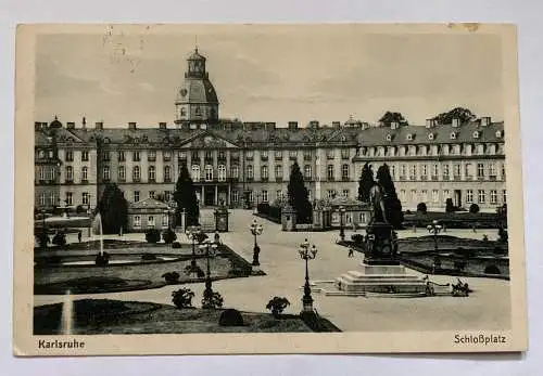 Karlsruhe Schloßplatz Stadt Schloss Baden-Württemberg Deutschland 180258 K TH