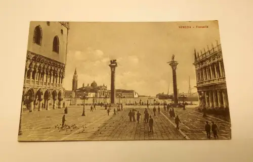 Venezia Venedig Piazzetta Piazza Platz Tauben 50322 Shit
