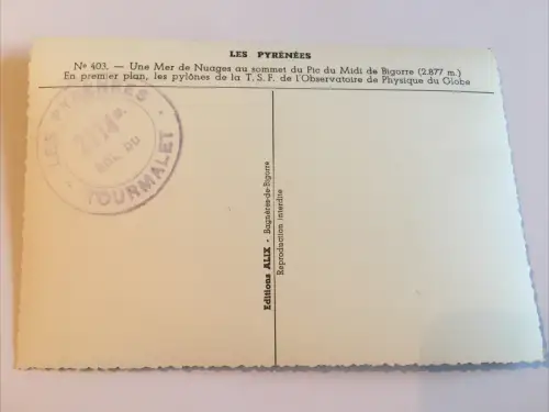 Les pyrénées. 600.