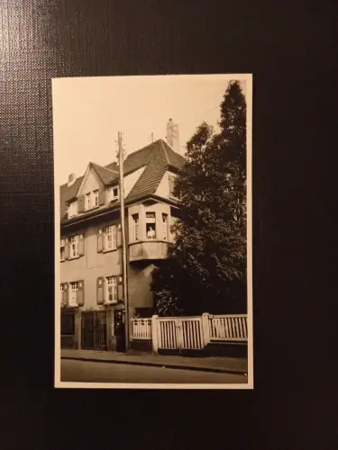 Frau Am Fenster 400364 Gr