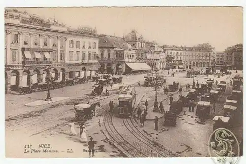 Nice. La Place Masséna.