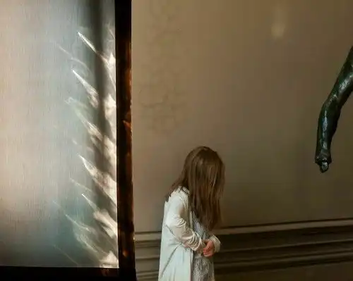 Der Arm. ALCALÁ, Pilar.