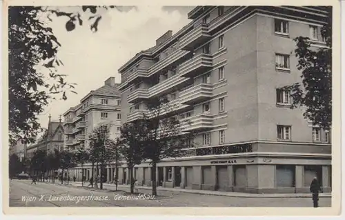 Wien X. Laxenburgerstrasse. Gemeindebau.