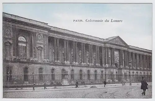 Paris. Colonnade du Louvre 1900