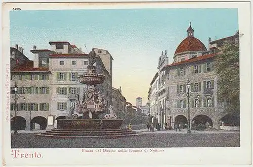 Trento. Piazza del Duomo colla fontana di Nettuno. 1890