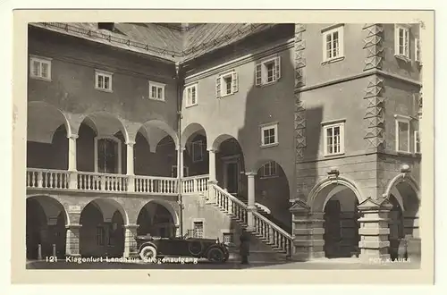 Klagenfurt Landhaus Stiegenaufgang.