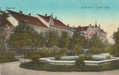 Sopron. Deák-tér - Deák Platz.