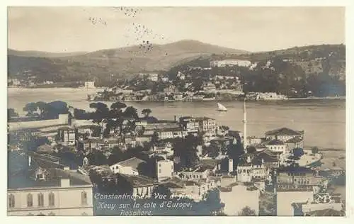 Constantinople. Vue d`Arnac Keuy sur la cote d`Europe. Bosphore.