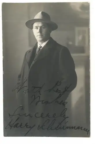 Eigenhändig signierte Photographie "With best wishes Sincerely Harry Schürmann".