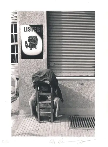 Mittagsschlaf in einer kleinen Stadt auf Kreta. LESSING, Erich.