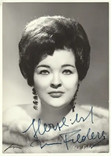 Ina Felderer. FELDERER, Ina, Sängerin (1933).