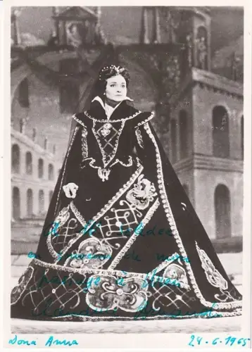 Bühnenphotographie von Claudine Arnaud. Mit deren Signatur und handschriftliche 