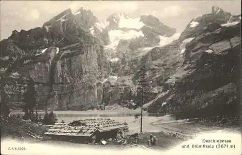 Oeschinensee Oeschinensee Bluemlisalp * / Oeschinenhorn /Rg. Muerren