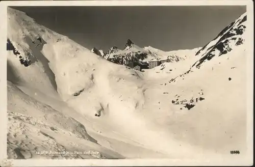 Grand St Bernard Grand St Bernard Pain de sucre * / Bernard, Grand Saint /Rg. Martigny