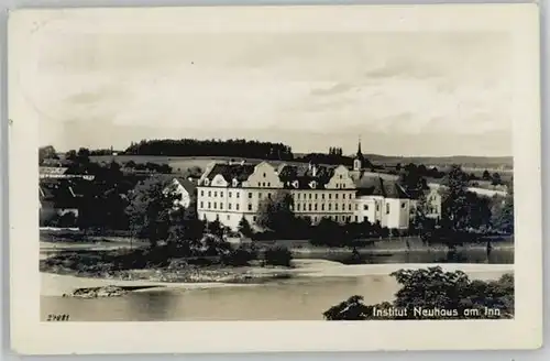 Neuhaus Inn  x 1940